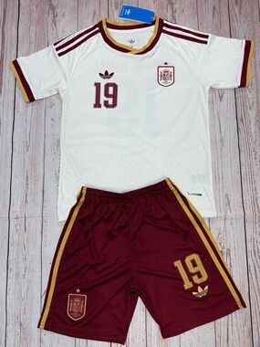 YOUTH Lamine Yamal Jersey Spain 26’ Away World Cup Kit (Jersey+Shorts) MEDIUM